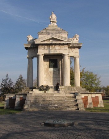 Az Árpád-emlékmű - big